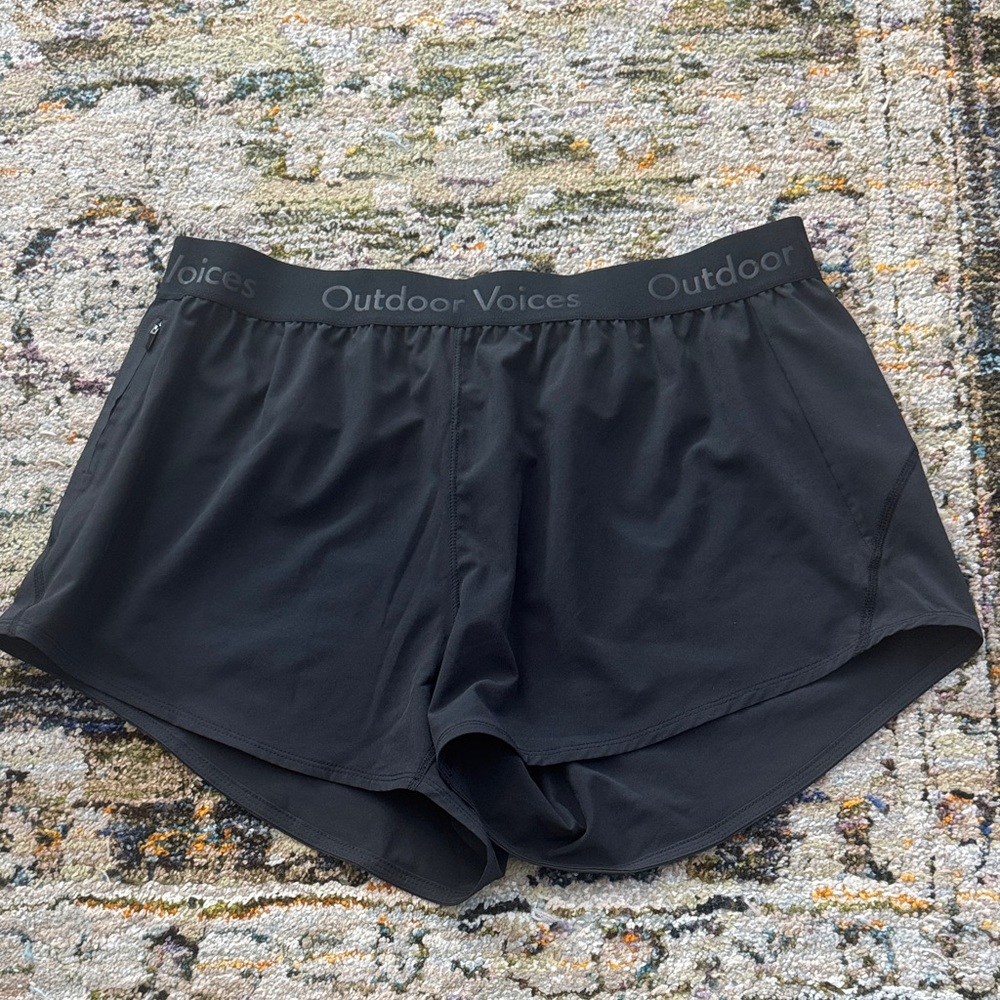 Outdoor Voices NWT relay short - 3”